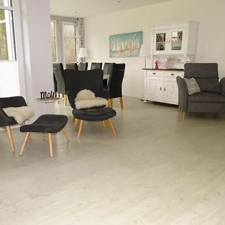 Diekkier Modern Retreat Dollerup